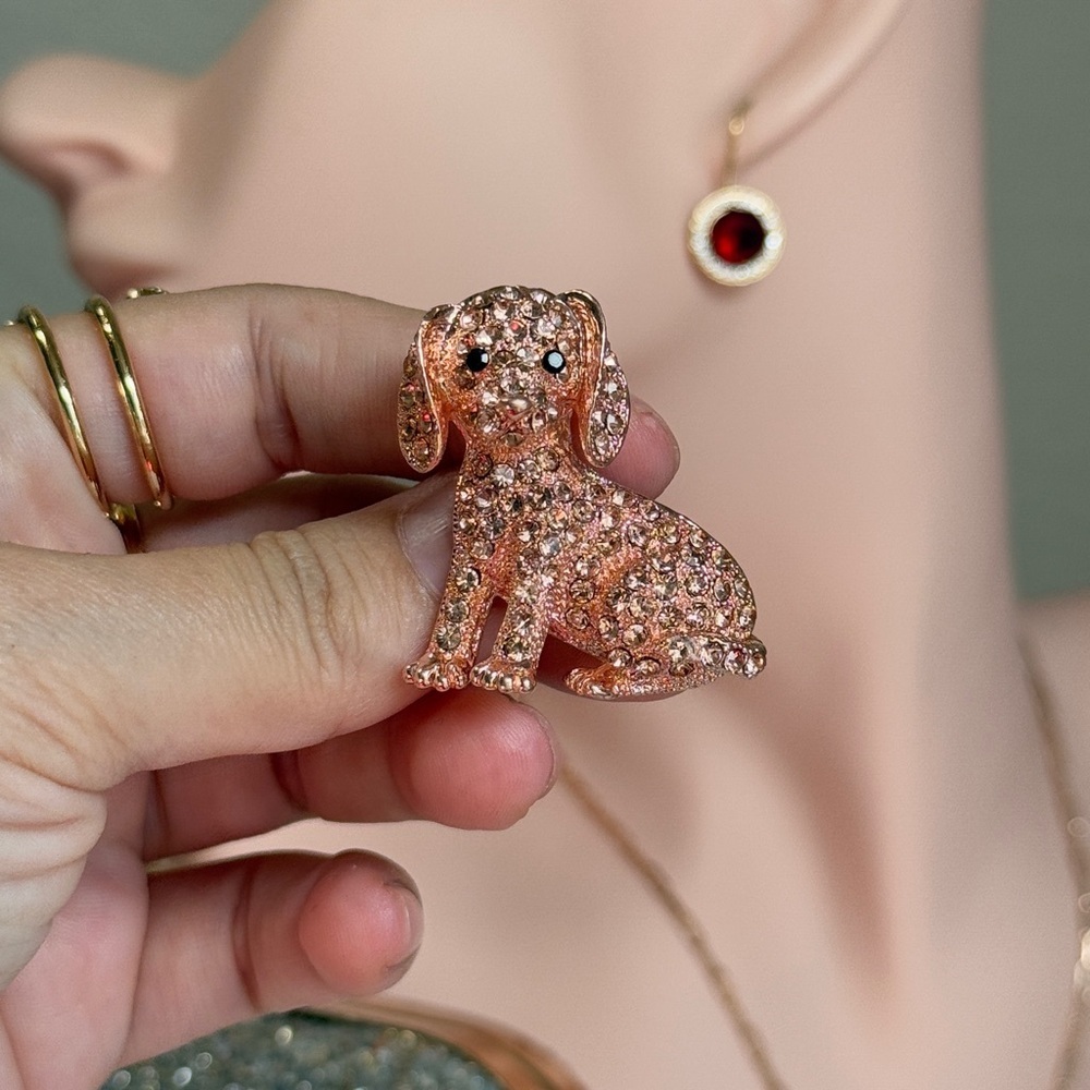 ⚜️ Sparkling Rose Gold Dog Brooch with Crystals 💎❤️🔥 - Picture 4 of 7